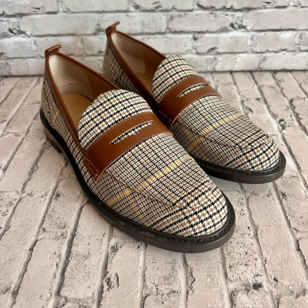 Ann Taylor’s Loafers 👞